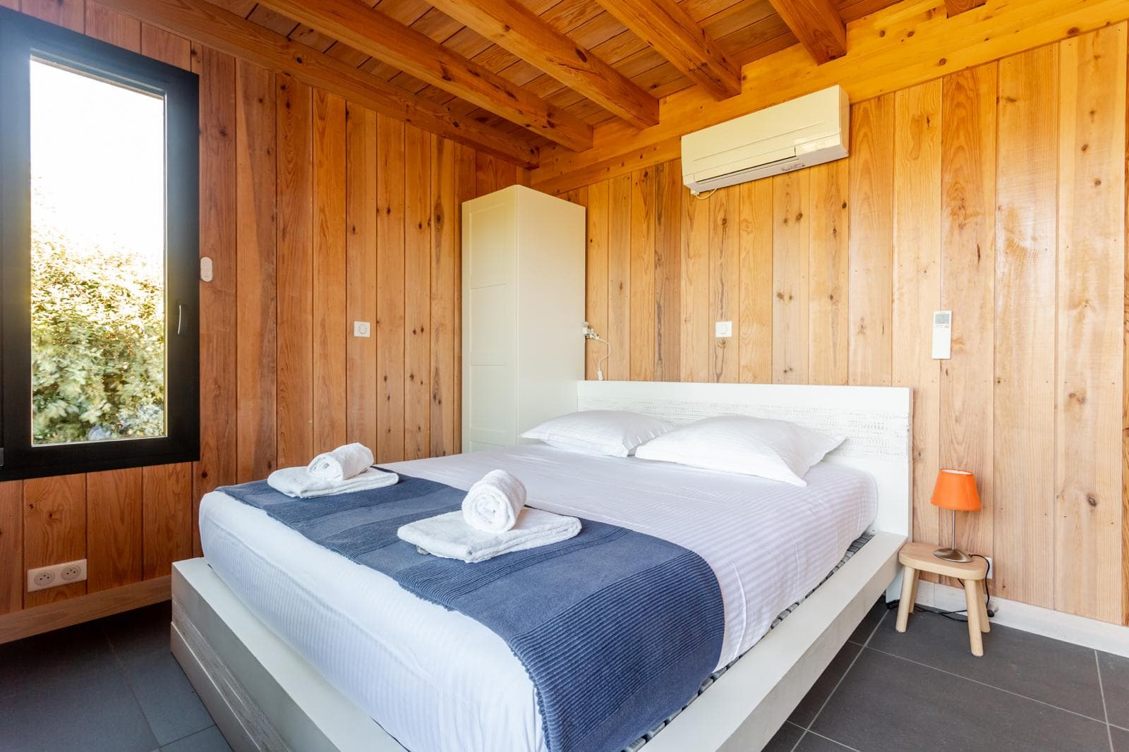 Bedrooms & dorm — Villa Les Zines