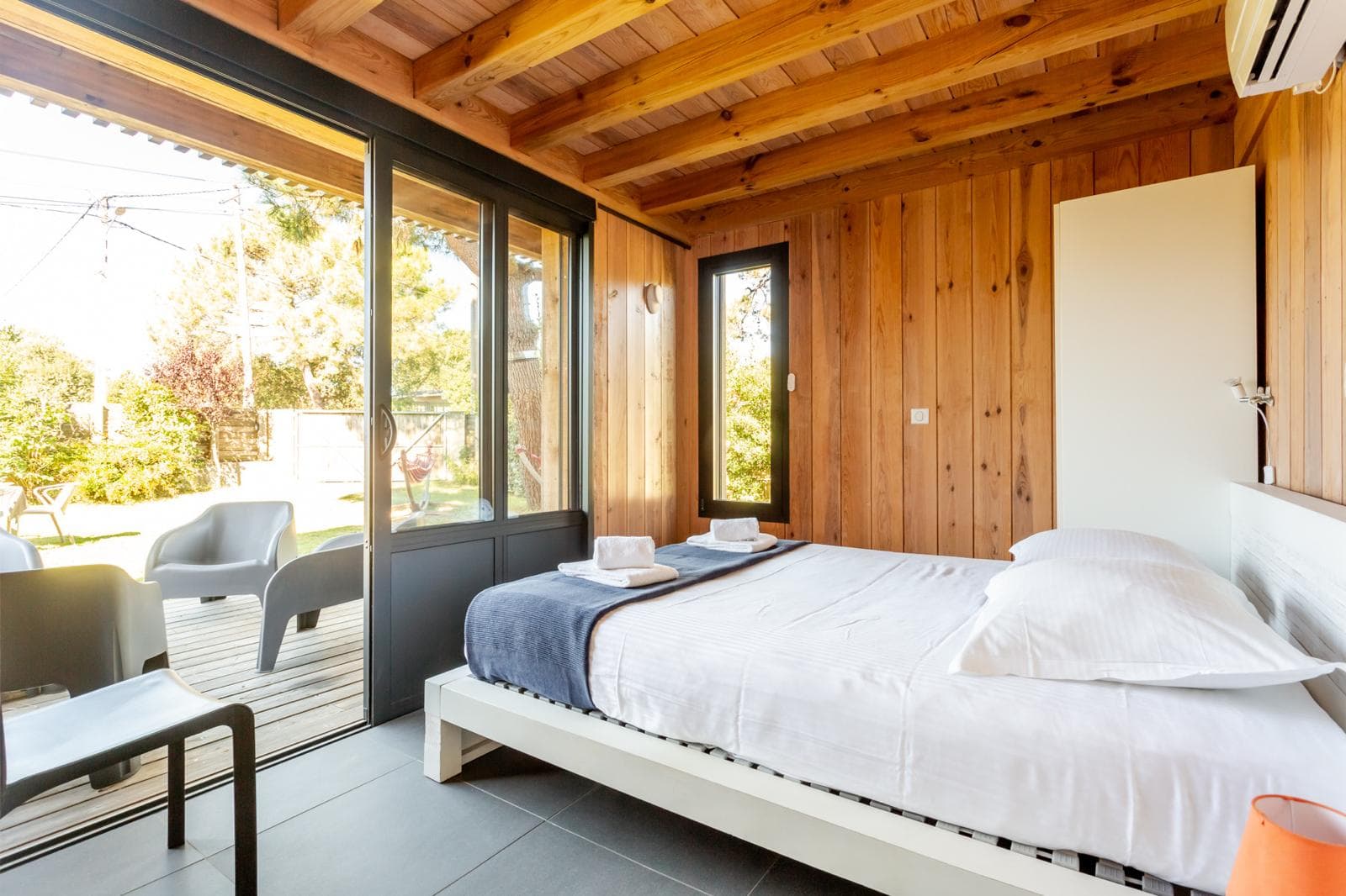Bedrooms & dorm — Villa Les Zines