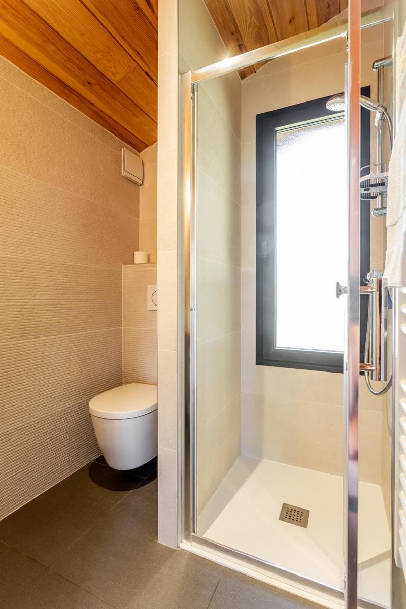Bathrooms — Villa Les Zines