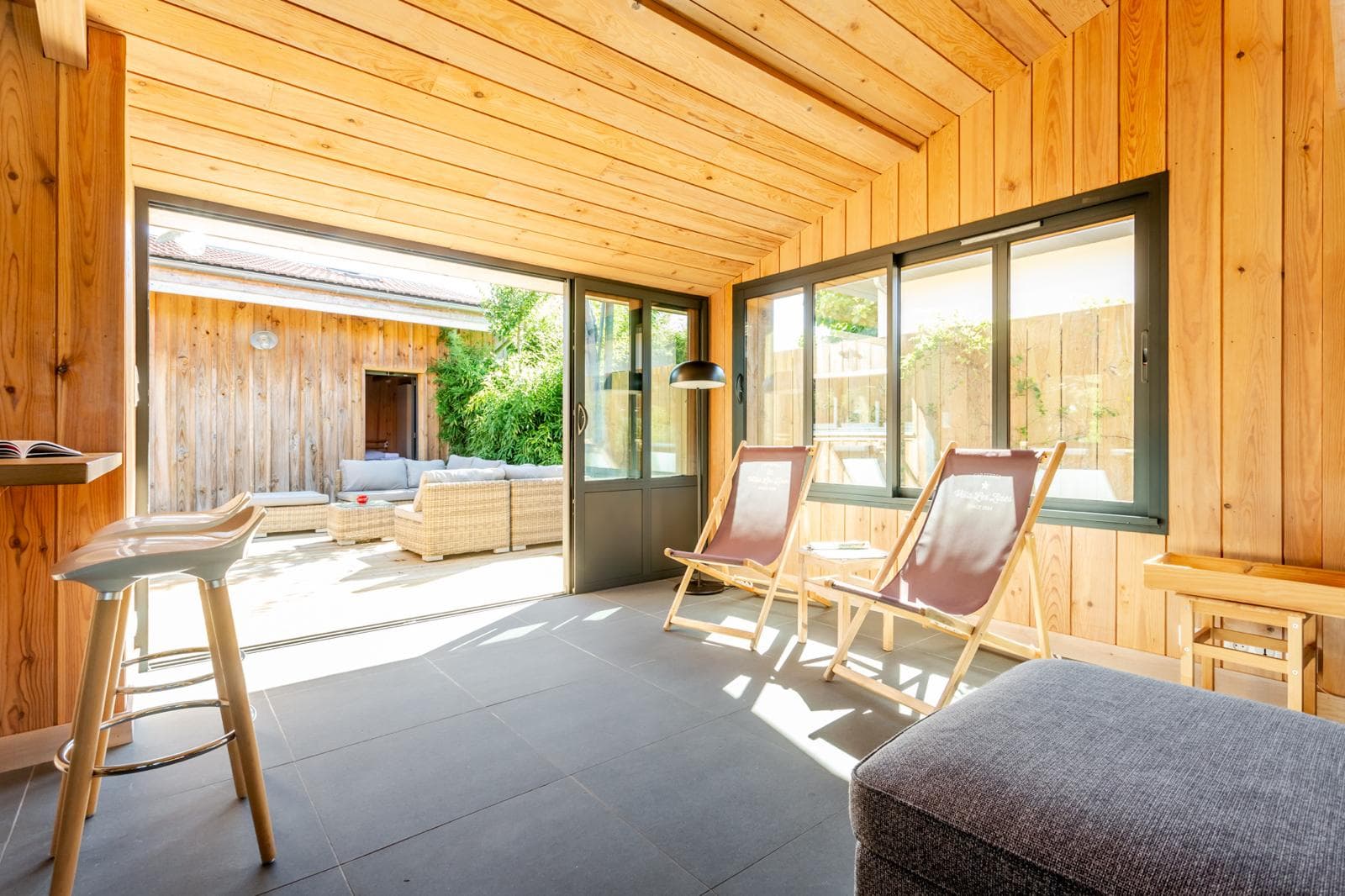 Living space & kitchen — Villa Les Zines