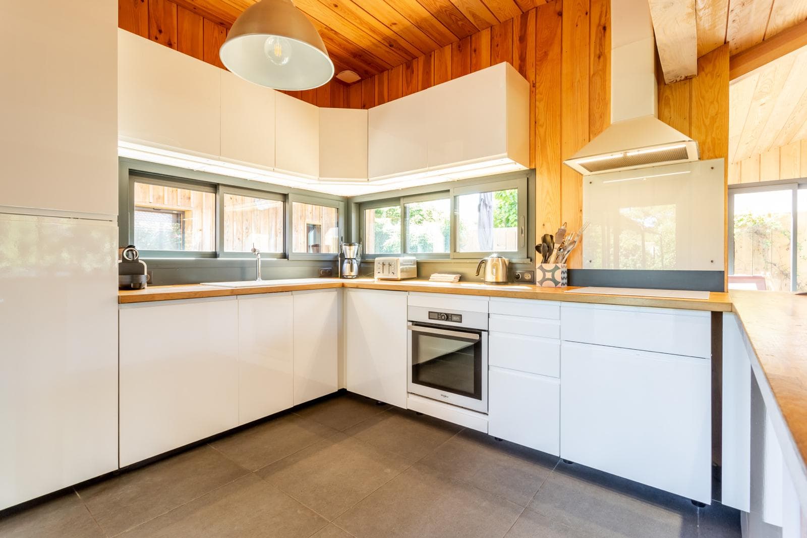 Living space & kitchen — Villa Les Zines