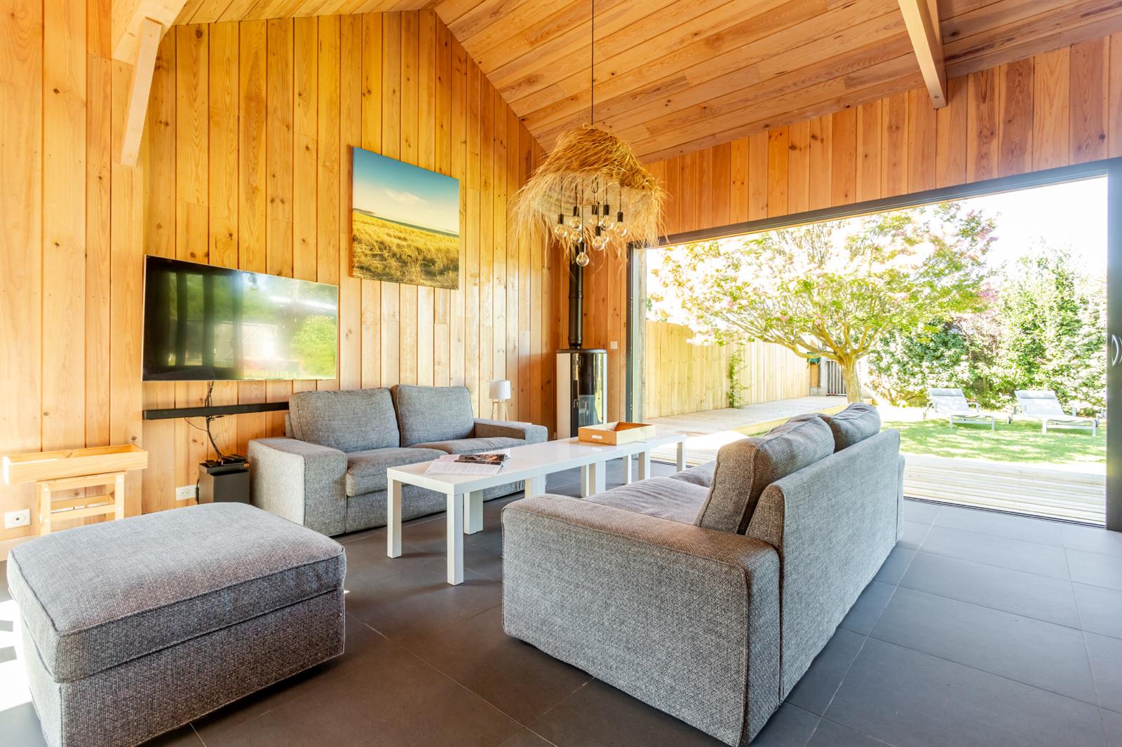 Living space & kitchen — Villa Les Zines